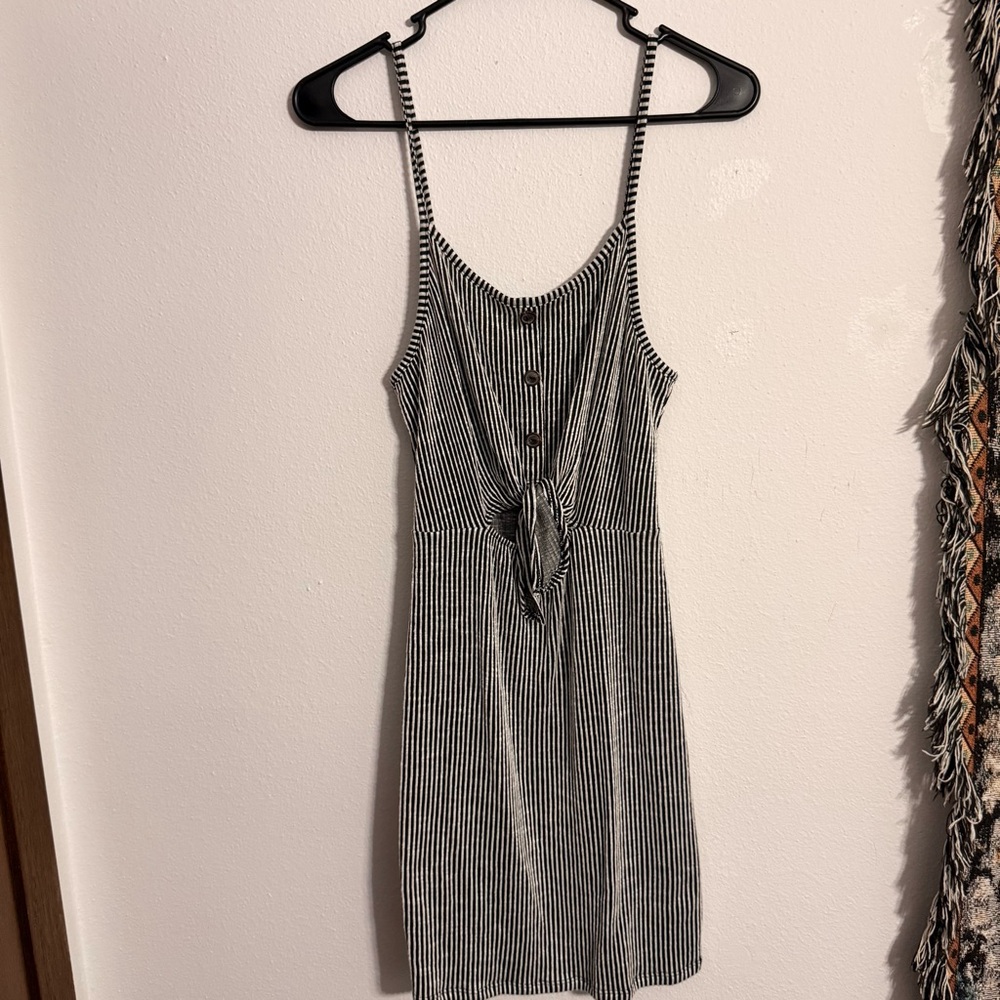 ☀️ Caution to the Wind • Striped Black & White Dress • Women’s Size Small